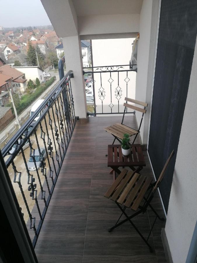 Nenadovic Apartman Obrenovac  Экстерьер фото