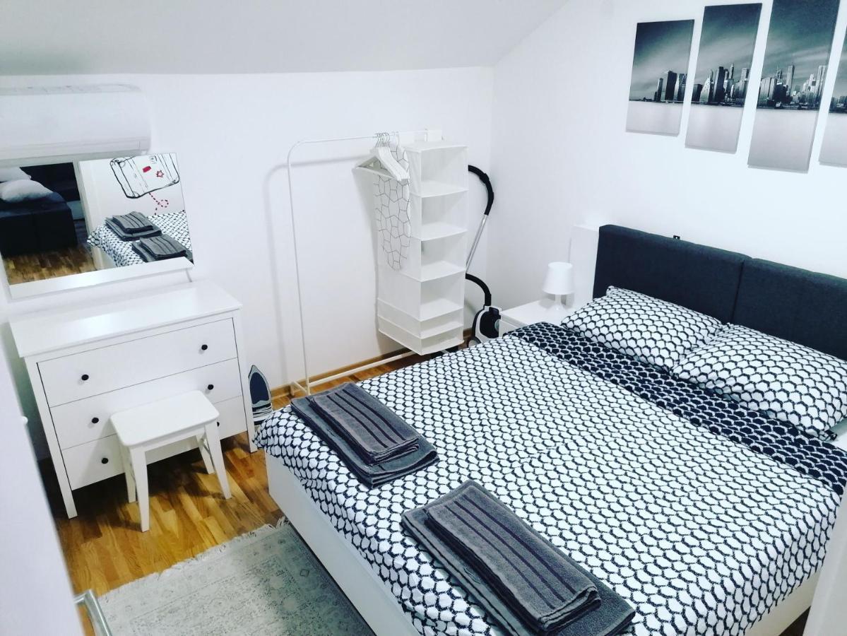 Nenadovic Apartman Obrenovac  Экстерьер фото